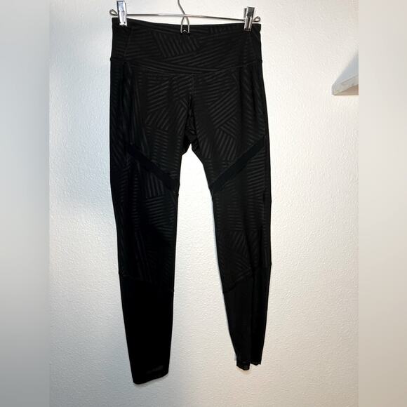 Old navy active black‎ mesh leggings running outfit pattern - Picture 1 of 4